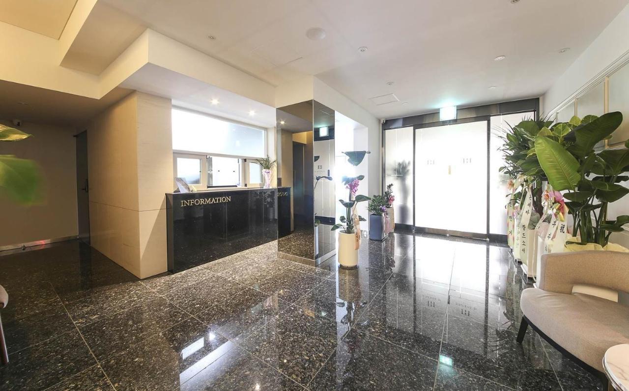 H Avenue Hotel In Gyeongju Ngoại thất bức ảnh