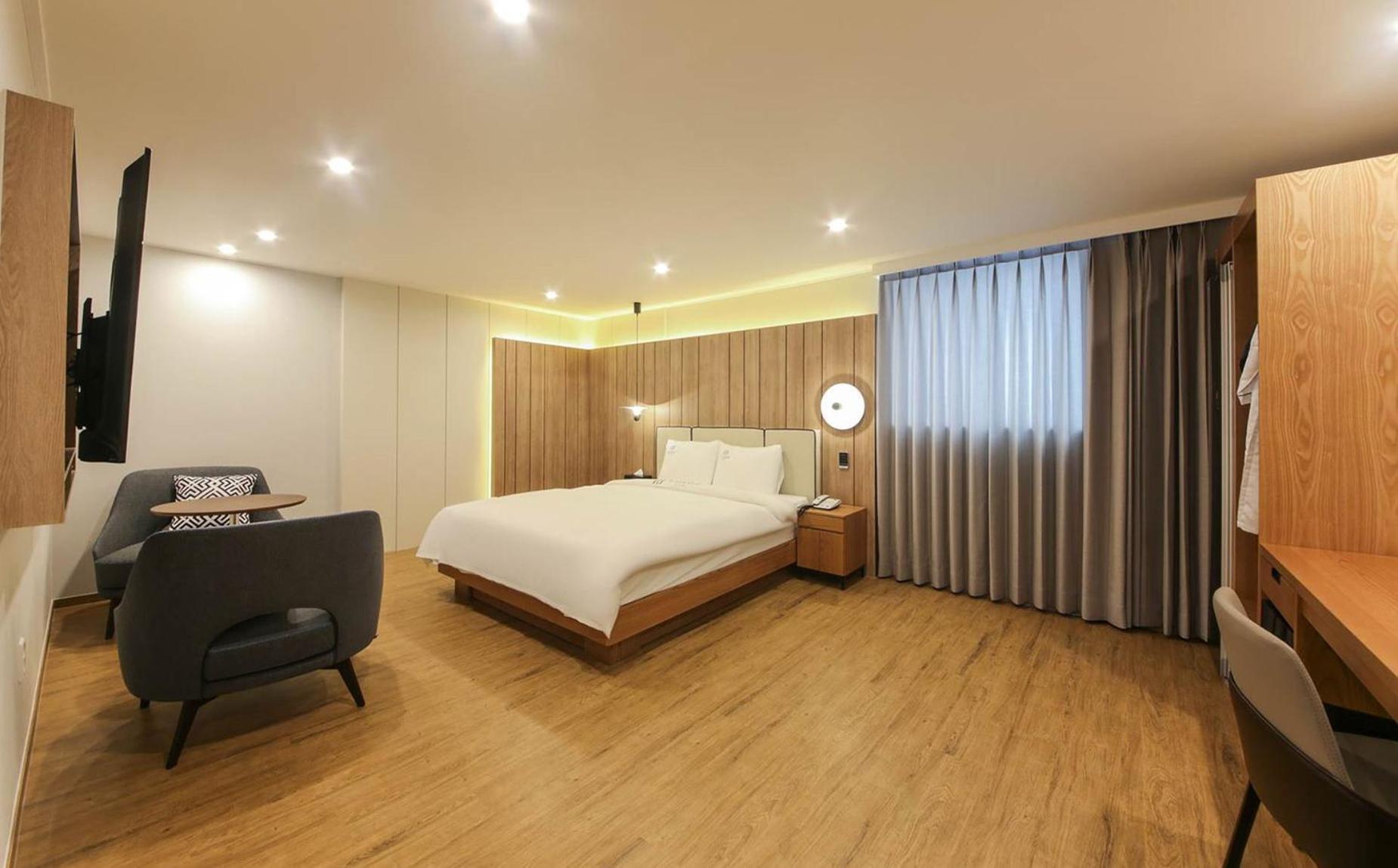 H Avenue Hotel In Gyeongju Ngoại thất bức ảnh