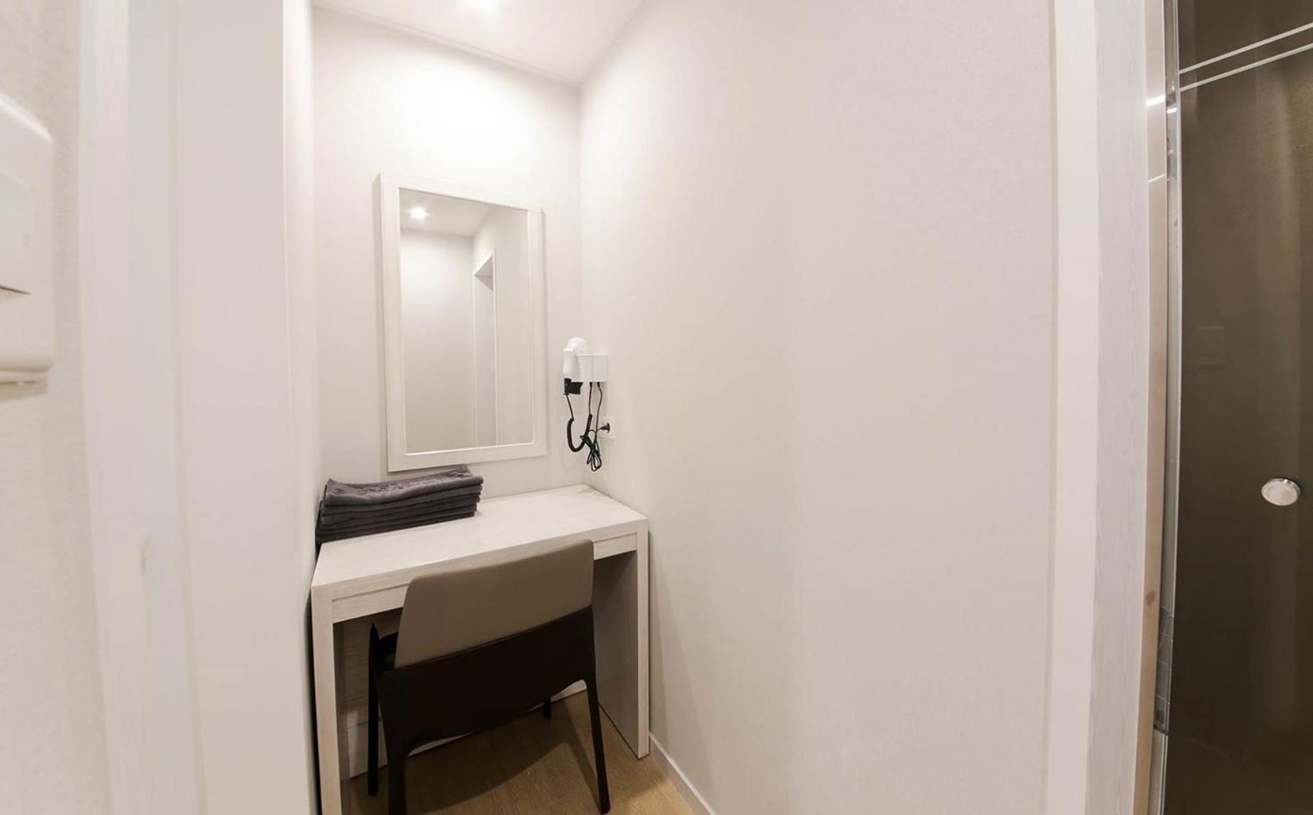 H Avenue Hotel In Gyeongju Ngoại thất bức ảnh