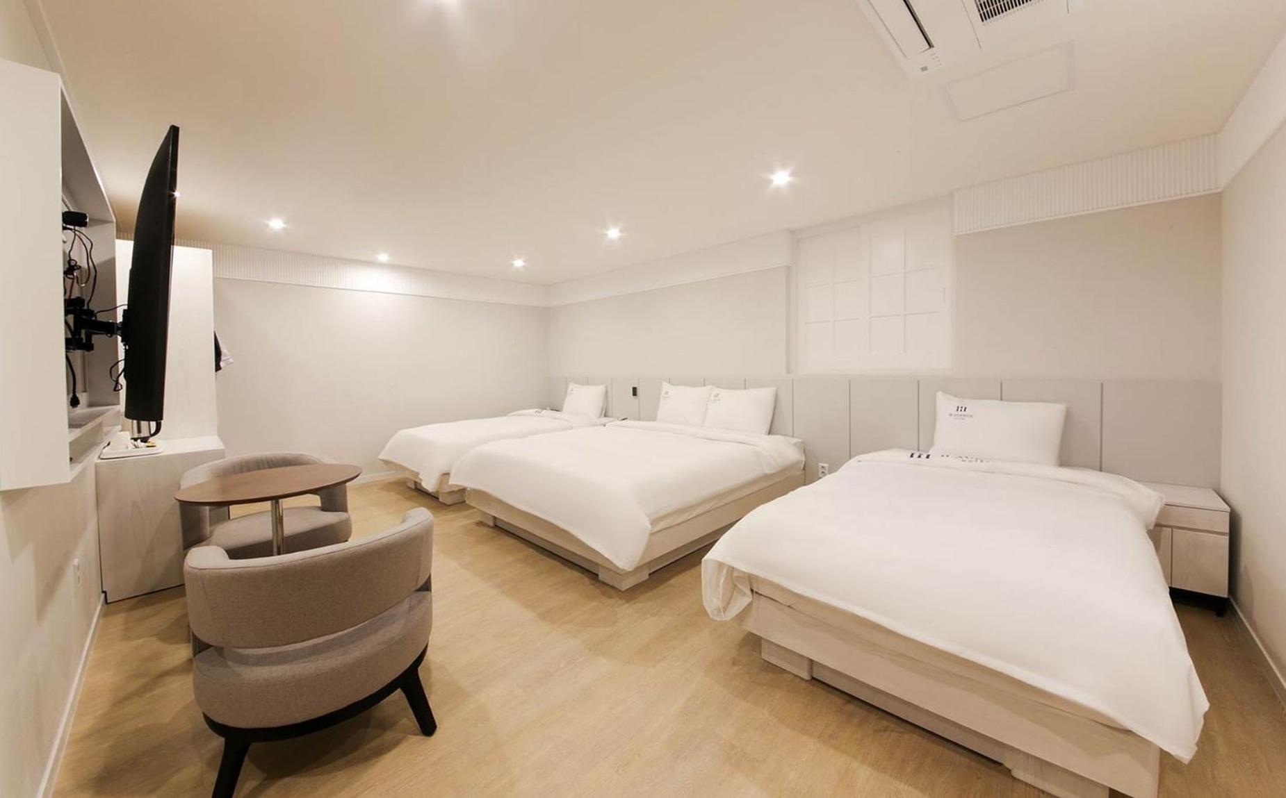 H Avenue Hotel In Gyeongju Ngoại thất bức ảnh